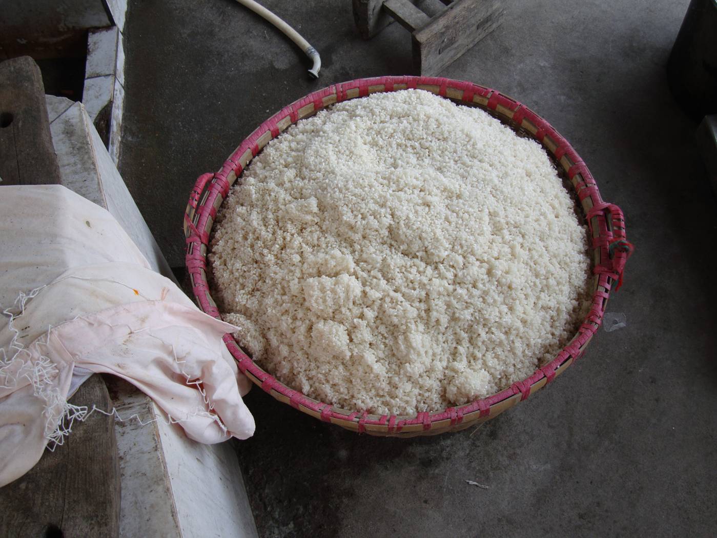 Picture:  It all starts with rice.  The qing tuanzi factory, Yang Shan, Wuxi, China