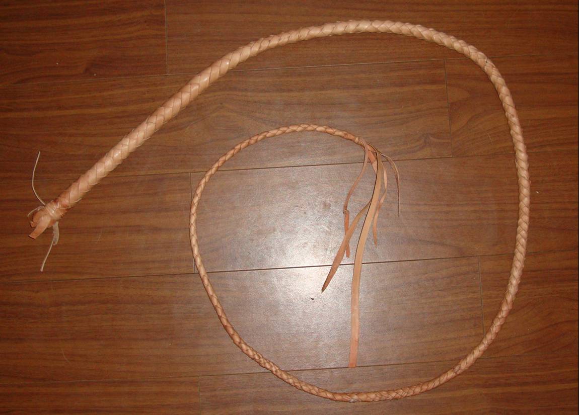 The bullwhip belly, eight strands over a bolster over four strands.  Still to come, another bolster and sixteen strands.