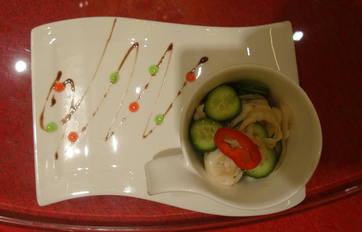 picture: appetizer, sunomono salad.
