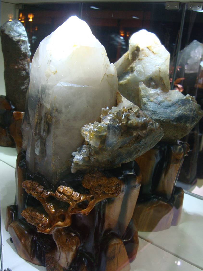 picture:  Large natrual crystal for sale in Simon and Simona's rock shop, Temple Market, downtown Wuxi, China